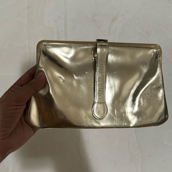HOBO clutch